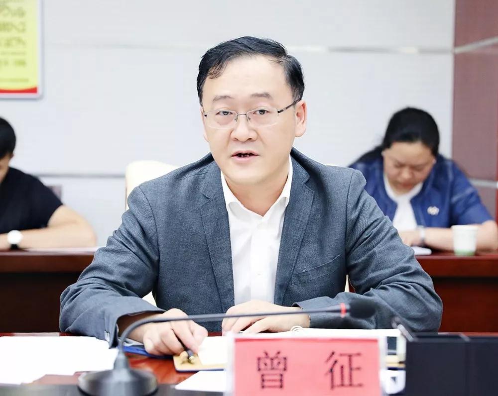 遵义市副市长方东到汇川区调研商务指标工作