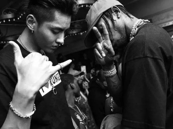 travisscott和侃爷图片