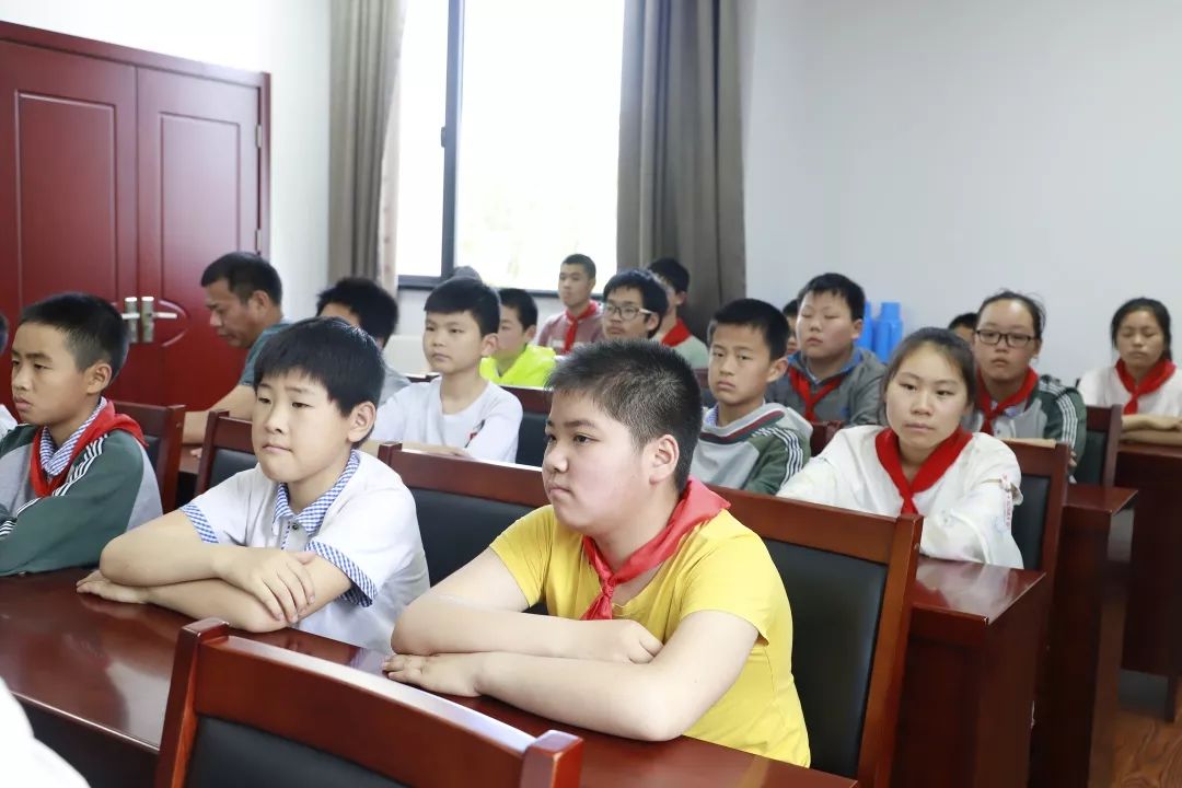 行宫小学六年级誓师动员大会顺利结束