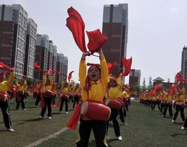 盛会花絮2运动会震撼开场环城路小学鼓娃鼓舞新时代