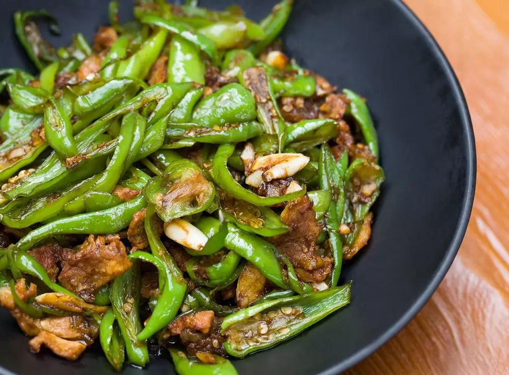 人间有味湖南人的乡愁不过一盘辣椒炒辣椒