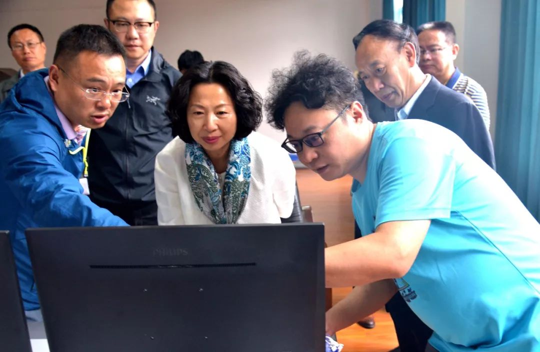 郭捷督查全市高考备考工作,率队调研三考点