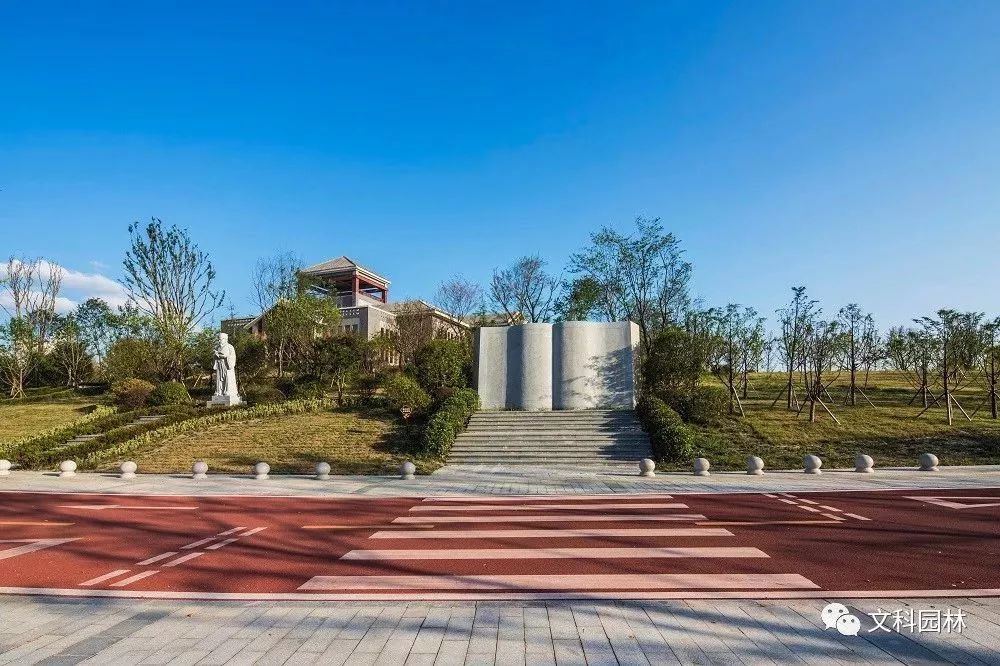 遵义百草园打造中药养生休闲旅游新典范