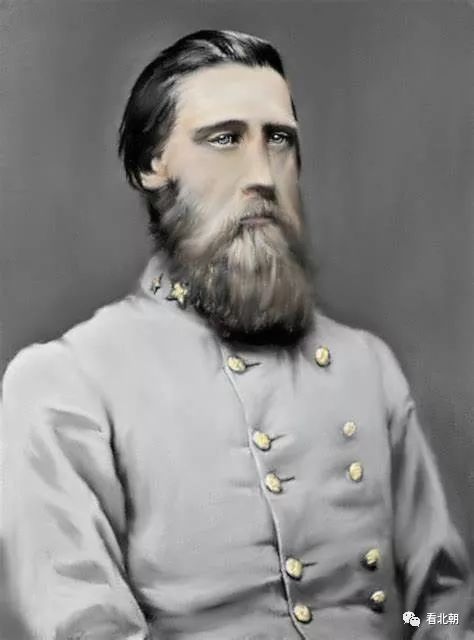 胡德将军攻击的方向是守军的中部防线.