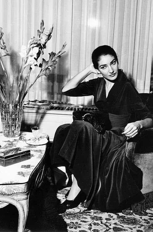 玛丽亚61卡拉斯,20世纪最伟大的女高音,被誉为"歌剧女神".