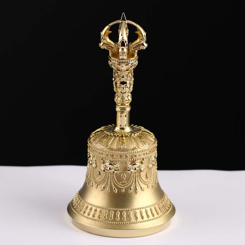 并且,金刚铃和金刚杵也是佛教西藏密宗常见本尊的持物.