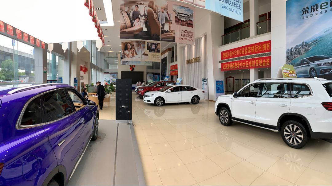 各大区的荣威4s店果然让小蓝莓们眼前一亮,整洁的店面,高端的展厅