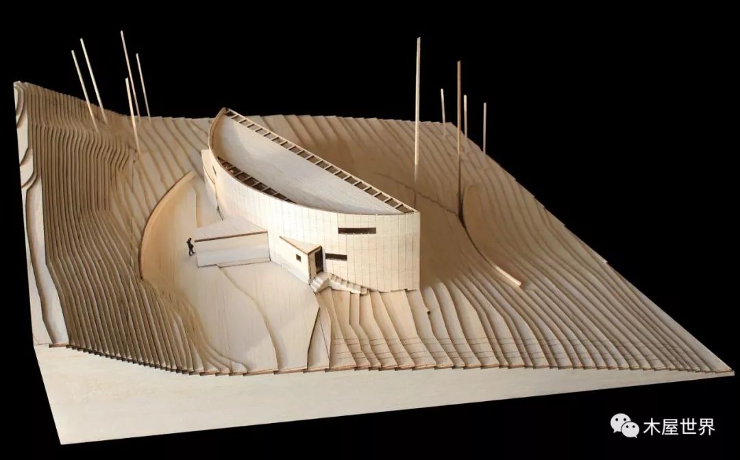 高原上打造半圆形木质住宅