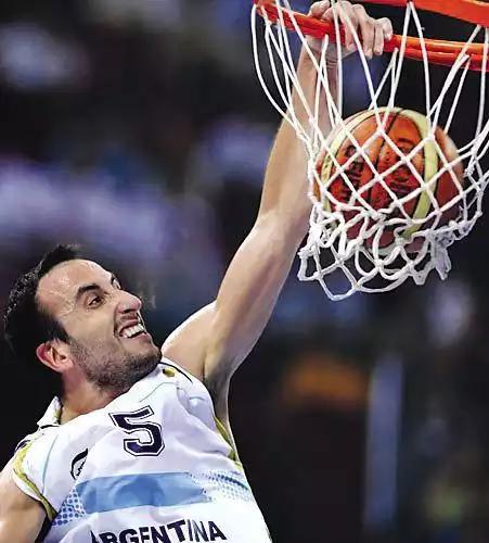 致敬经典04年雅典奥运会吉诺比利独得29分击败梦六