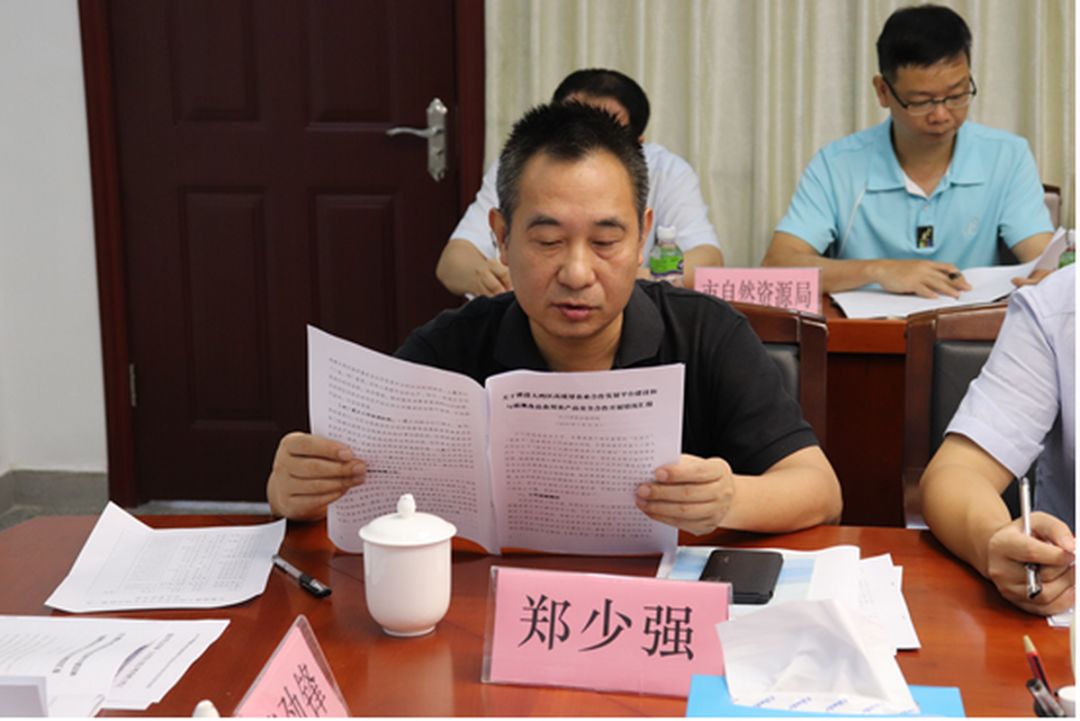 会上,莫劲锋对推进粤港澳大湾区建设工作作了部署.