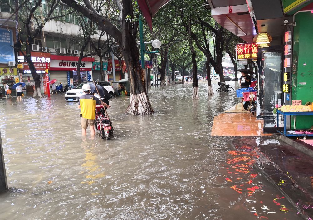 城市内涝灾害应该如何防范自救
