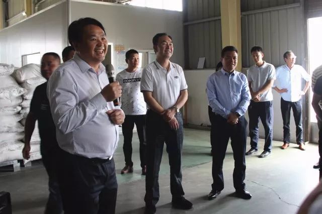 县人大常委会主任肖开义,县委常委,统战部部长张金涛,县产业集聚区