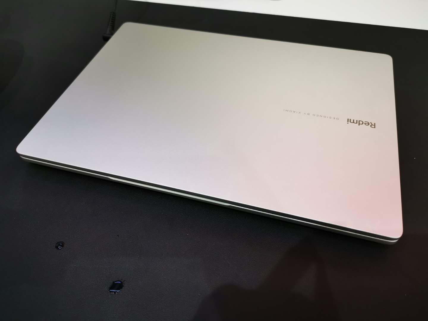 原创红米首款笔记本redmibook14真机图赏全金属机身独显加持