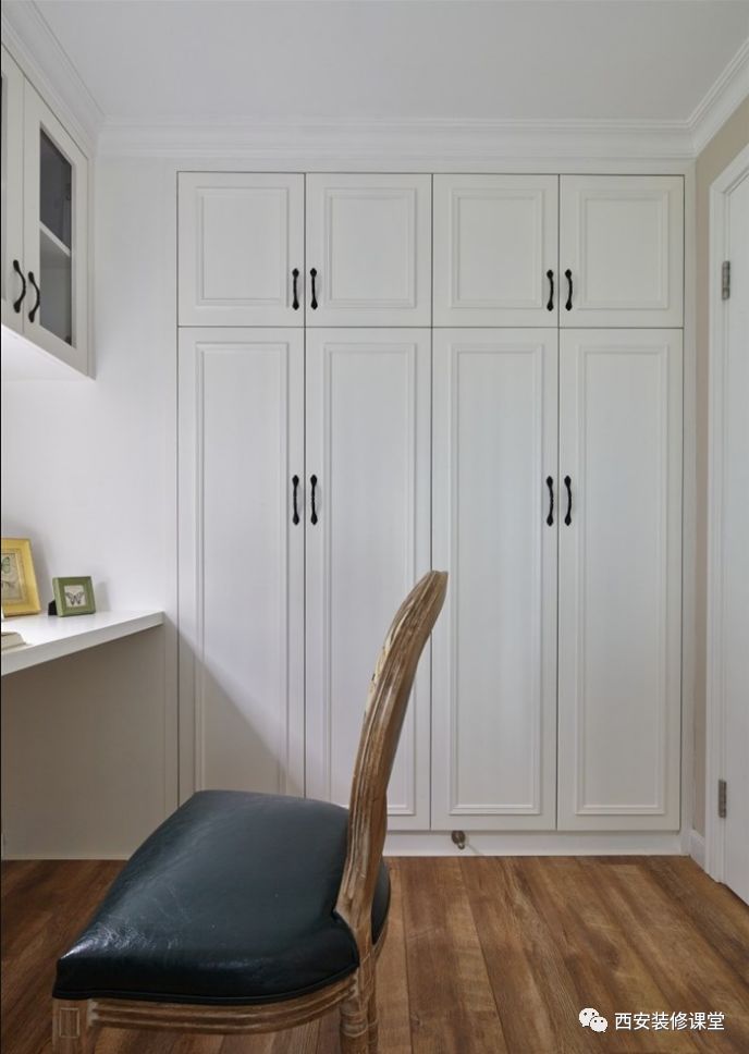 衣柜是与主卧衣柜背靠背镶嵌,简单耐看更实用▲同样也是非常温馨的