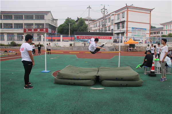 淮安市老子山九年制學校隆重舉行第十屆夏季運動會_運動場