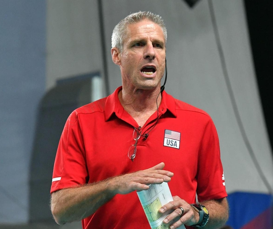 原创美国女排遭遇世联赛首败,基拉里有些恼火,中国队有一点优于他们