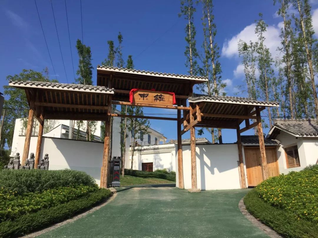 携手德阳万路上汽大众寻找最美风景▏一个依山傍水的地方叫东篱