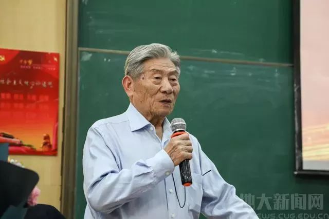 赵鹏大院士为数理学子讲解校史校情纪录片 《我是科