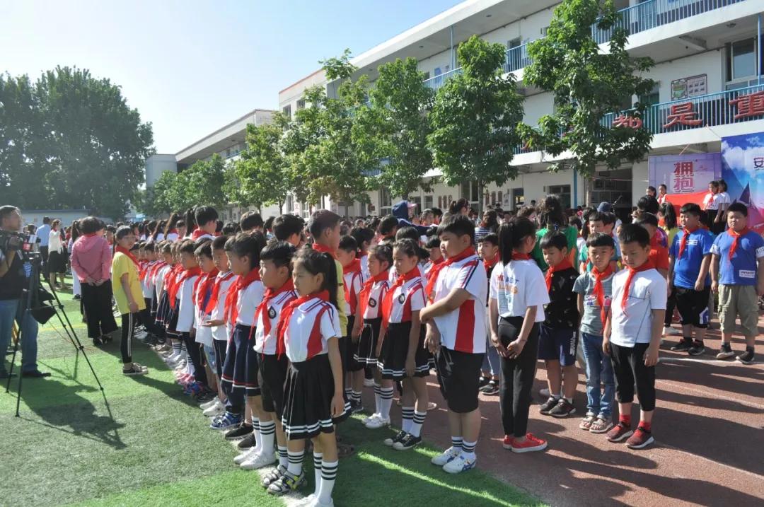 共享之旅栏目组同安新县第二小学一起庆"六一"