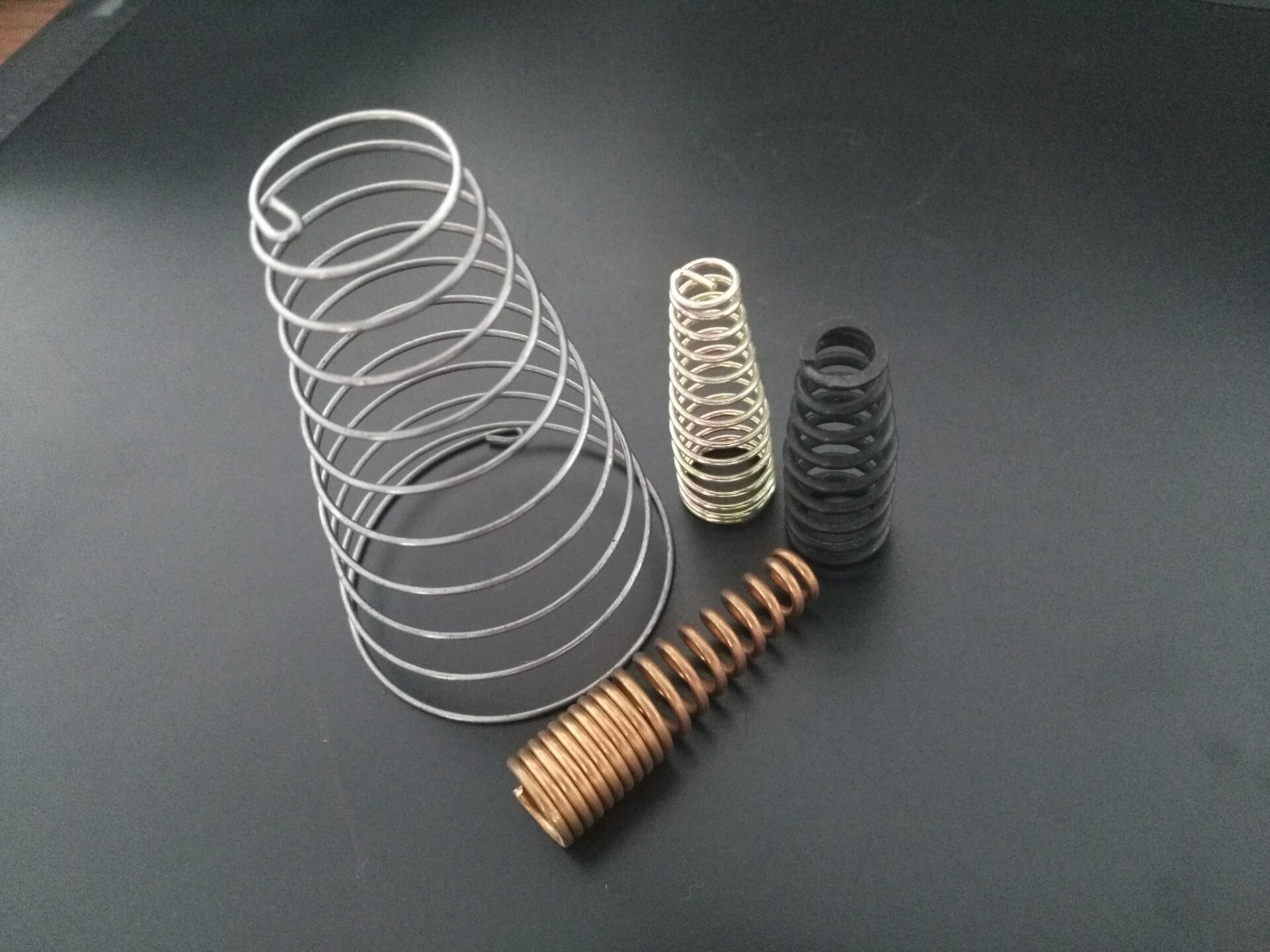 电力弹簧装置的特点有什么