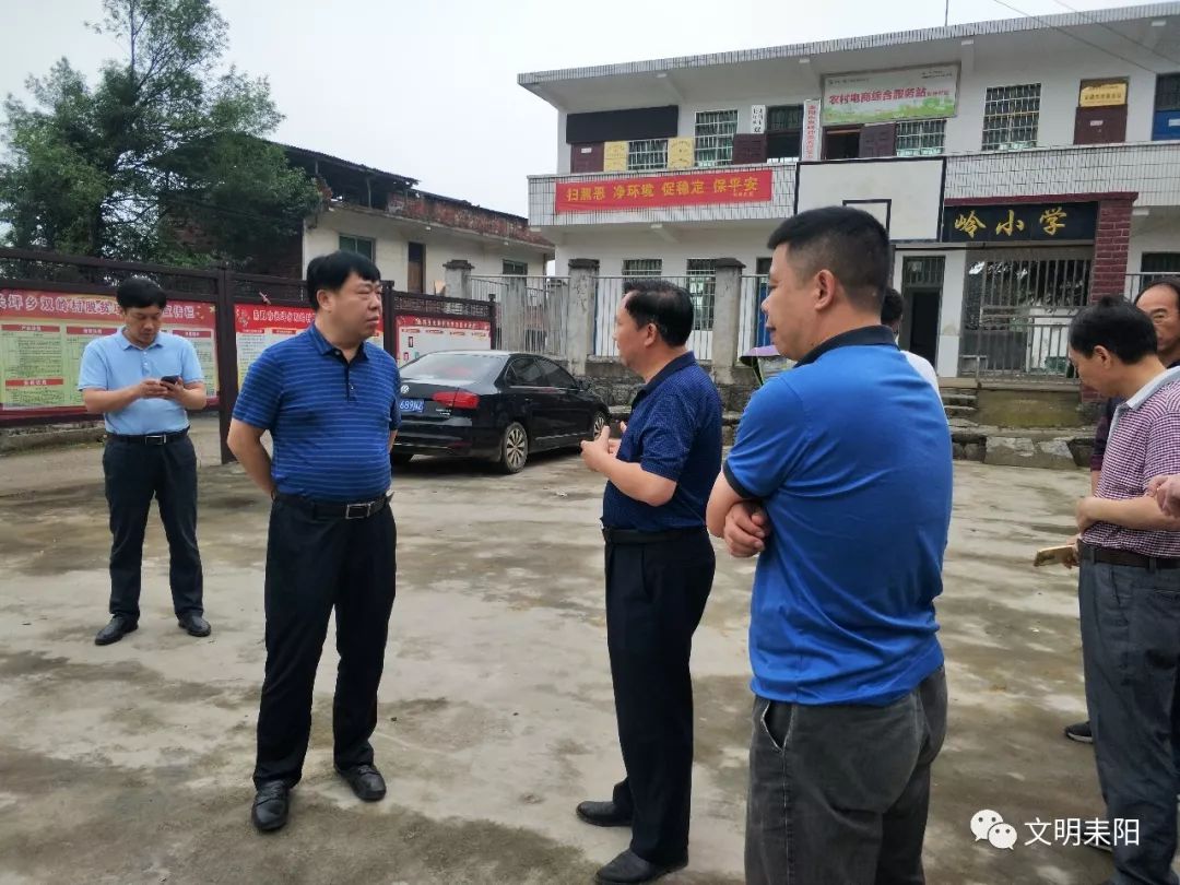 要坚守两不愁三保障的底线市领导调研精准扶贫工作时这样说