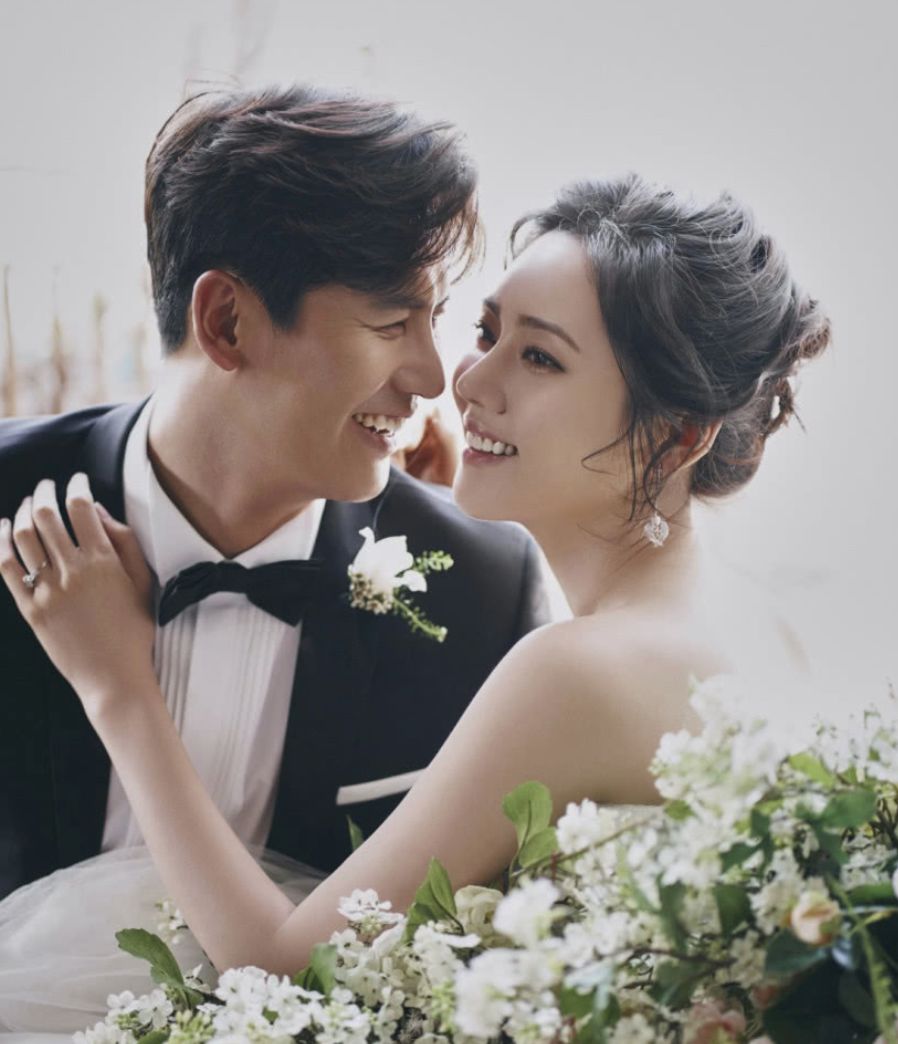 907爱娱乐曾经缺爱的灰姑娘被宠成了公主