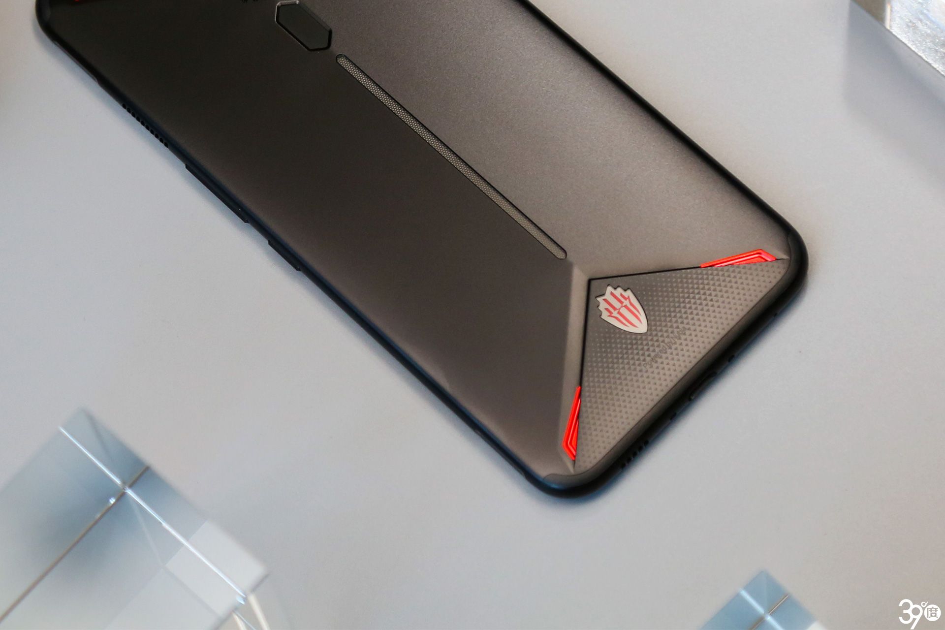 一机在手变身"吃鸡"天才 努比亚红魔3图赏