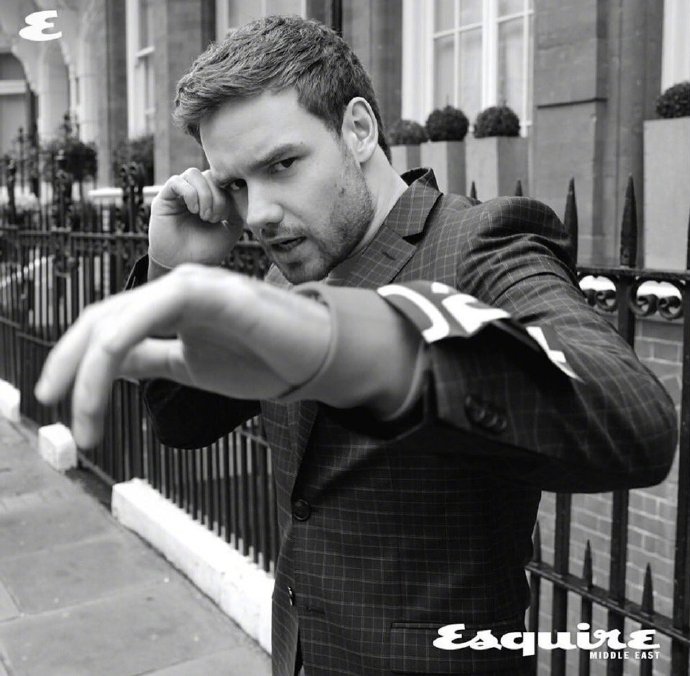 莉莉liam payne登上《esquire》杂志封面及写真
