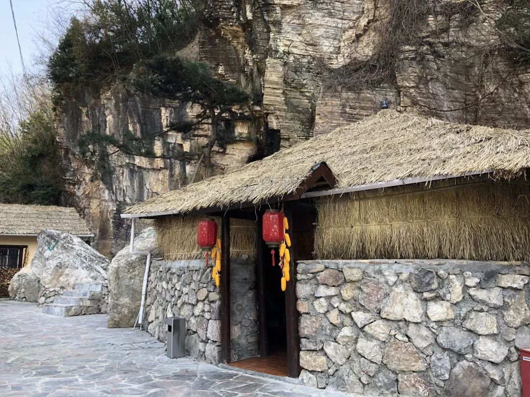 旅游攻略路线:朝天吼风景区位于兴山县高岚村,自宜昌城区出发,导航朝