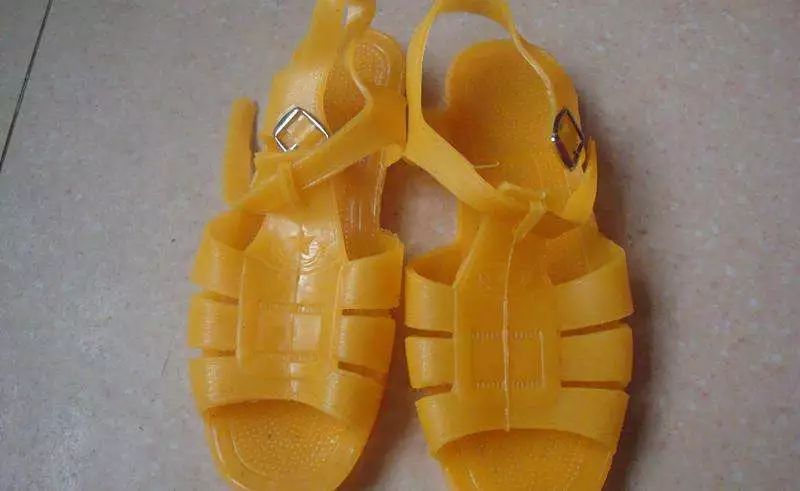 那些年,我们曾打过的弹珠,穿过的衣服,吃过的零食._小时候