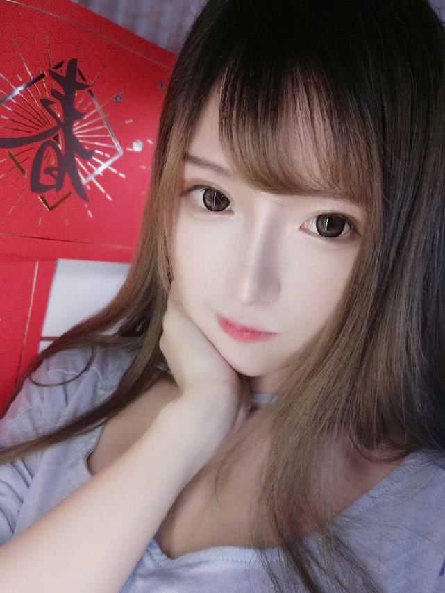 腐团儿另类自拍惊艳网友网友还没看到腿我就恋爱了