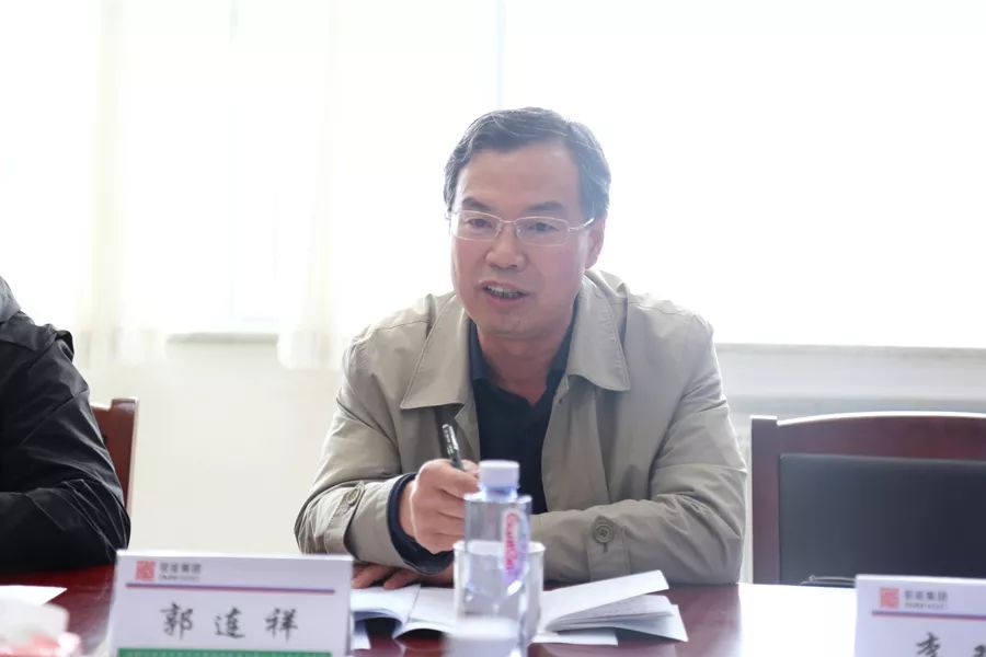 第698期仝孝忠一行到新能源公司武川三圣太风电场调研