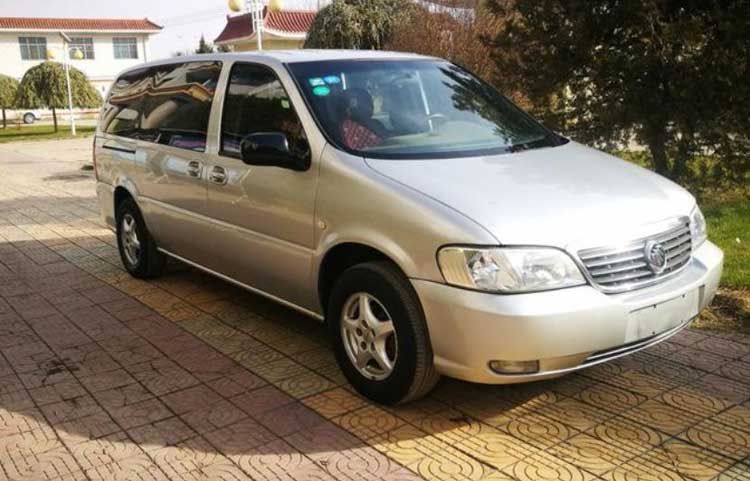 也正是因为这样,"子弹头"别克gl8成为了mpv的代名词.