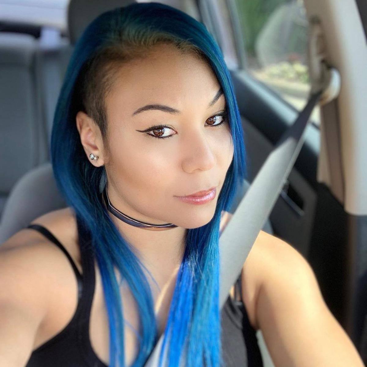 wwe美女摔角手每周低配版选美 夏洛特结新欢这妹妹是李科学女友?