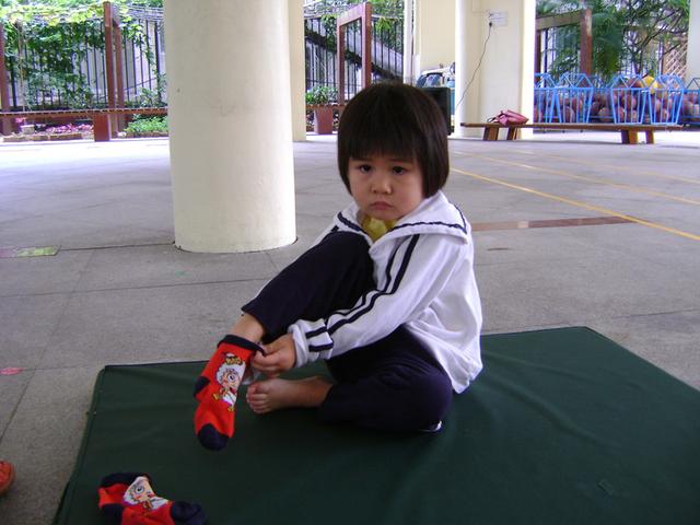 孩子8岁了,还要喂饭?自理能力差是大问题!明智的家长这么做_生活