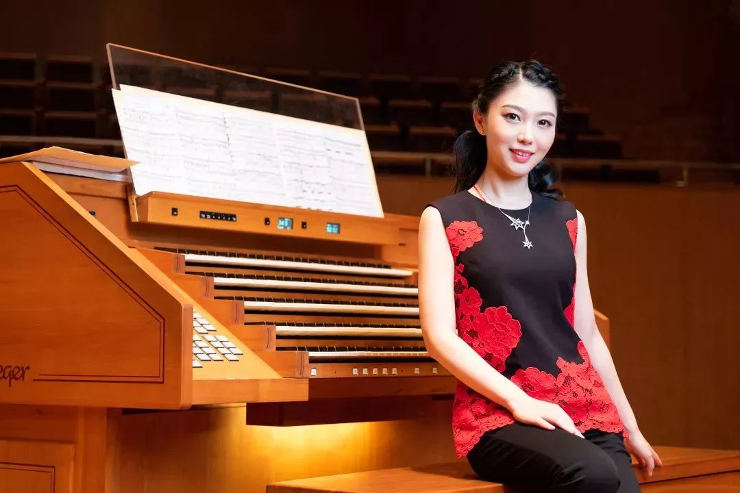 上海音乐学院朱磊妻子图片
