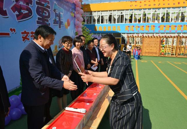 宝塔区第一幼儿园延安洛杉矶保育院"六一"国际儿童节即将来临之际,5月