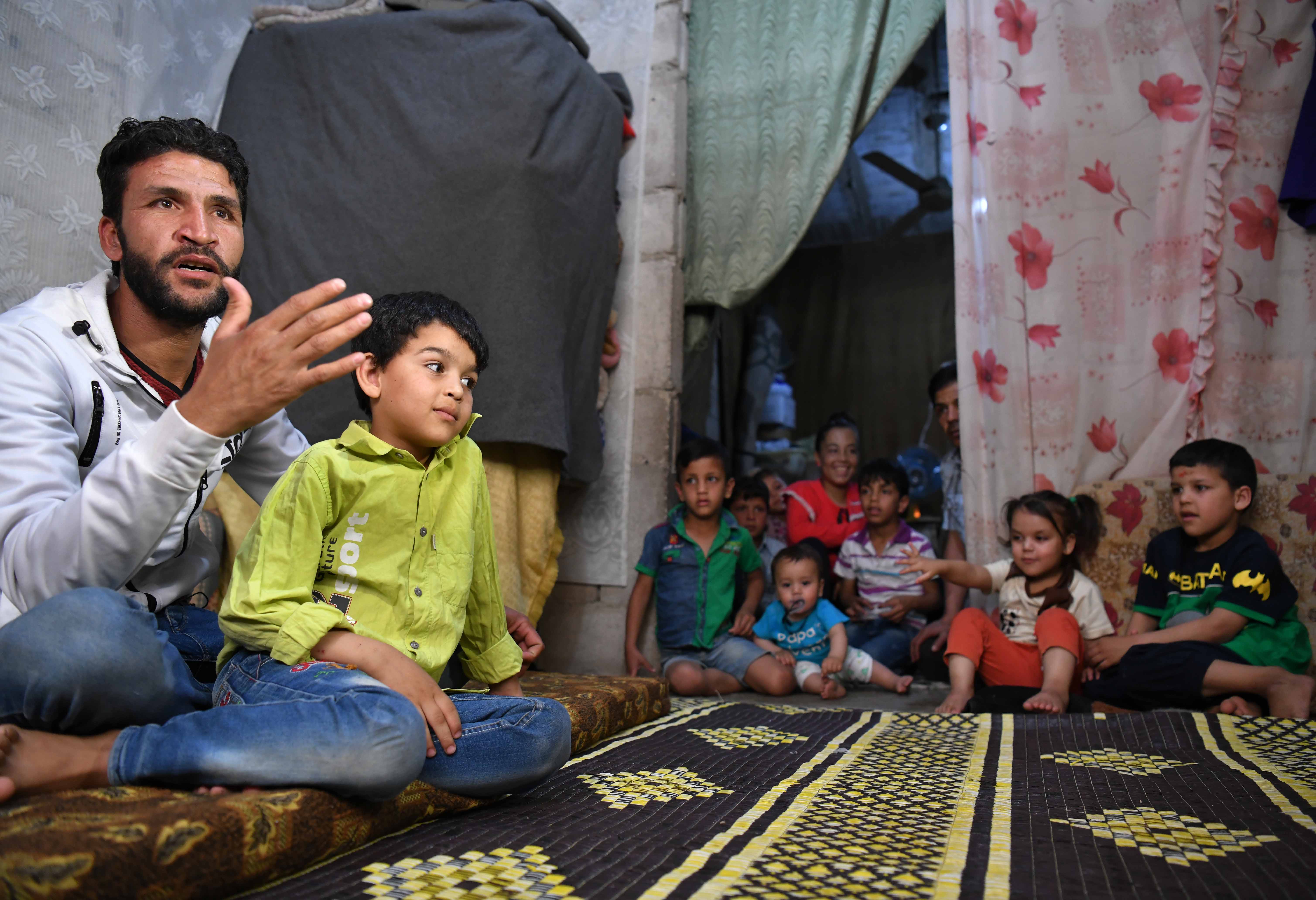 通讯:战火中的"灰暗"童年——记战争中长大的叙利亚儿童