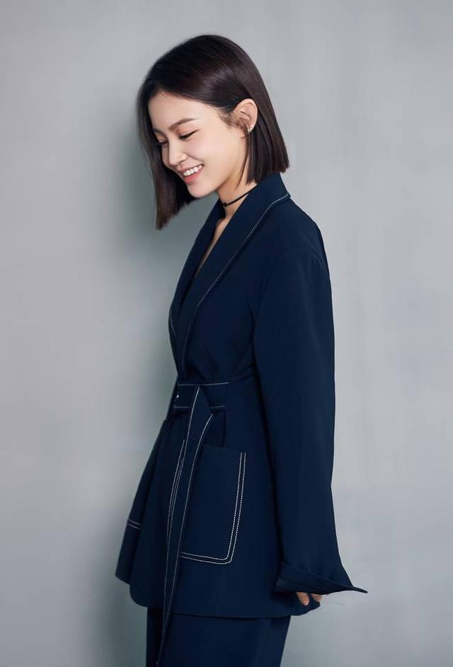 原创李遐怡终于回归了,yg事件会否影响宣传,她的回答是?