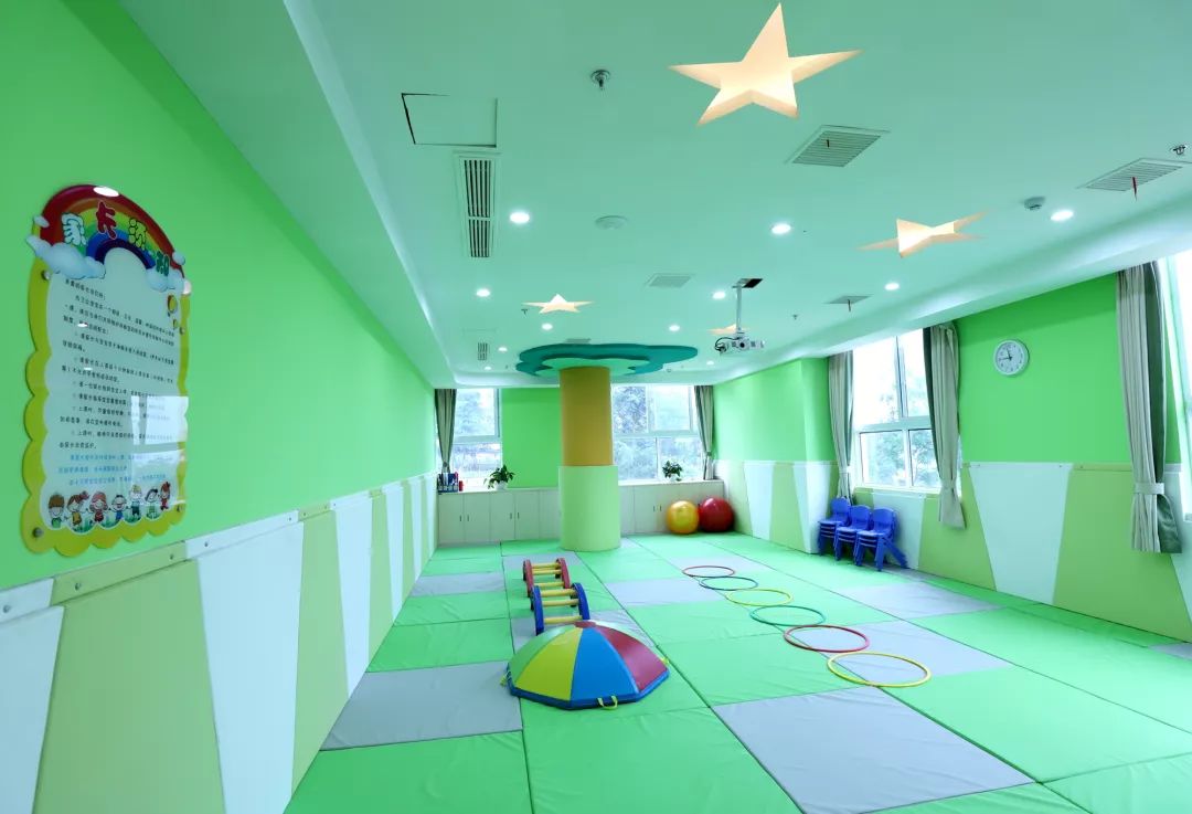 秀山家长6月1日花灯广场这个活动不要错过超多礼品等您带小朋友来领哟