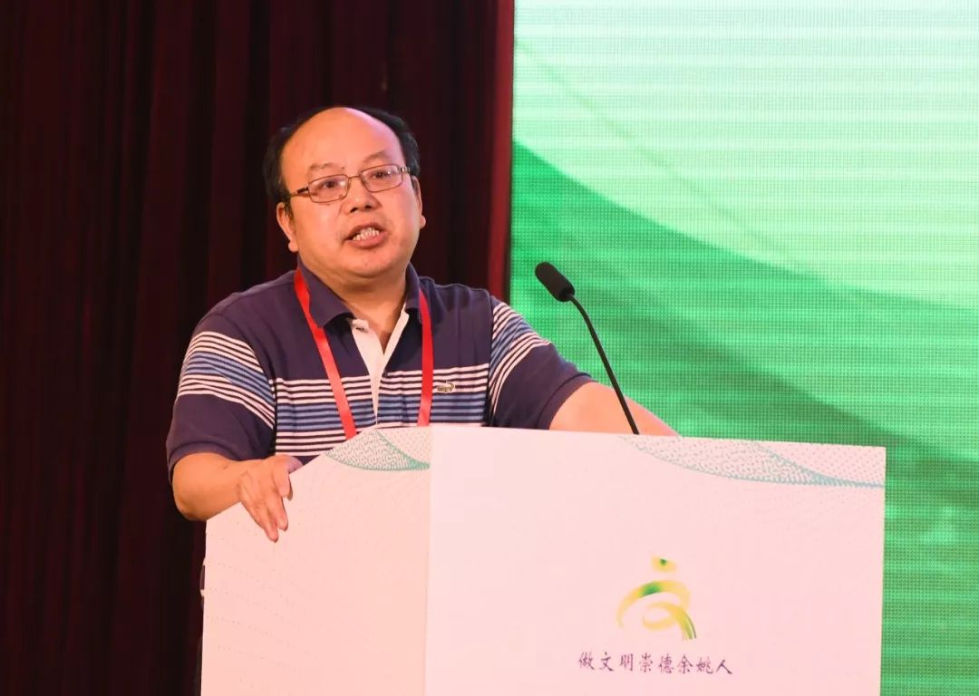 万亚伟要求,各地各部门在下步的工作推广中,要注重立规.