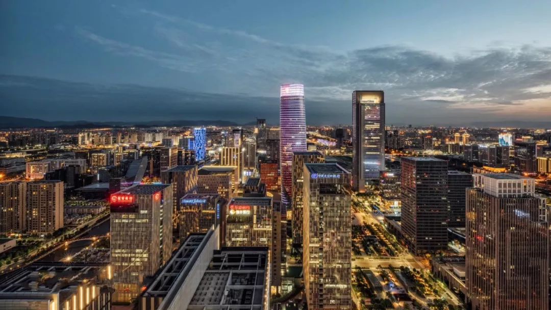 请知晓6月3日起东部新城金融中心附近交通将有这些调整