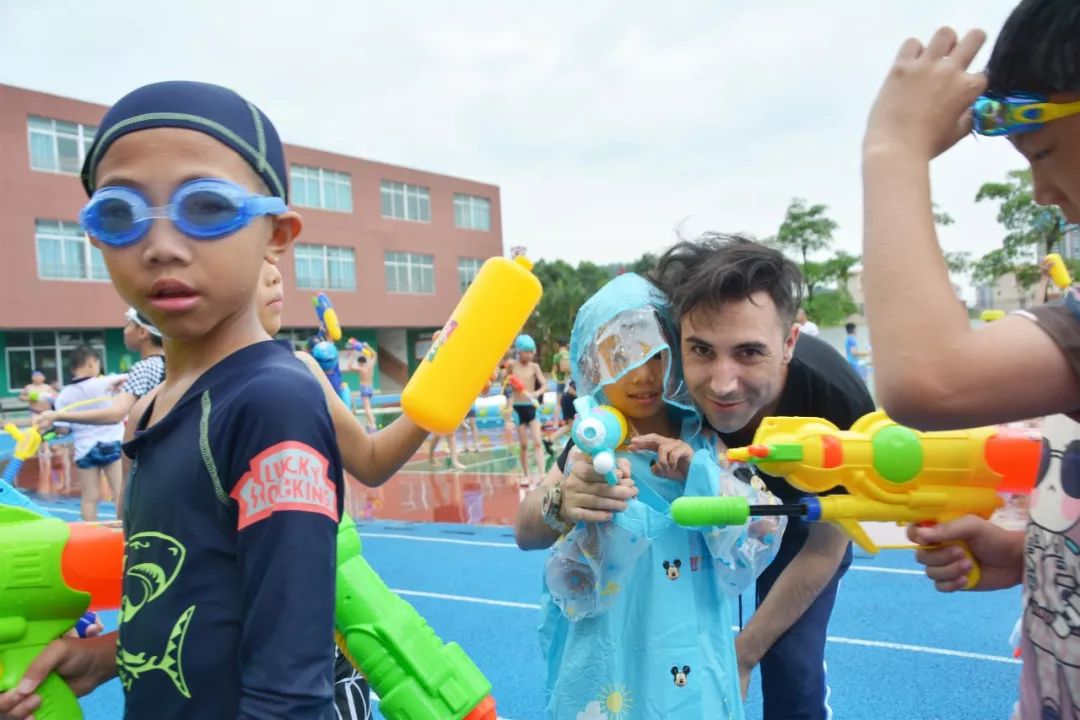 阳东一问学校2019生动活泼泼水节