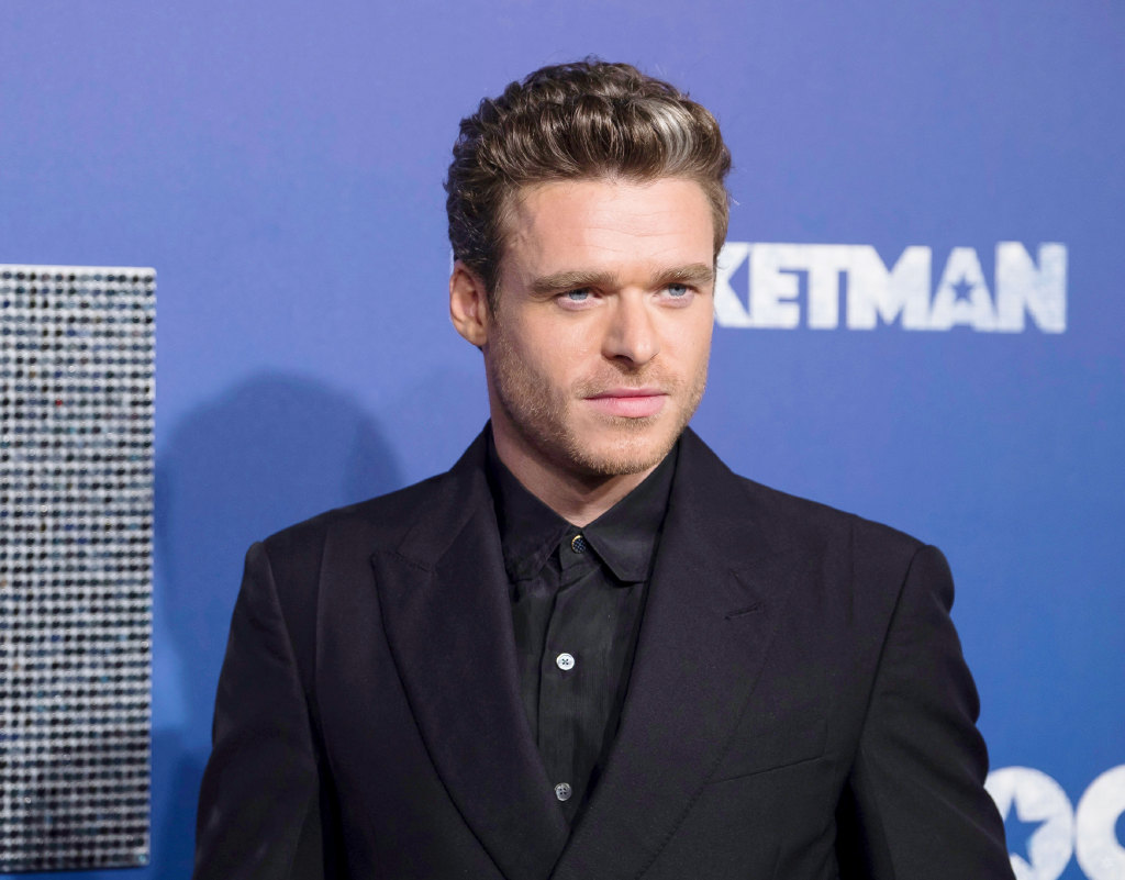 权游少狼主罗柏亮相活动6年没见理查德麦登长这么帅了