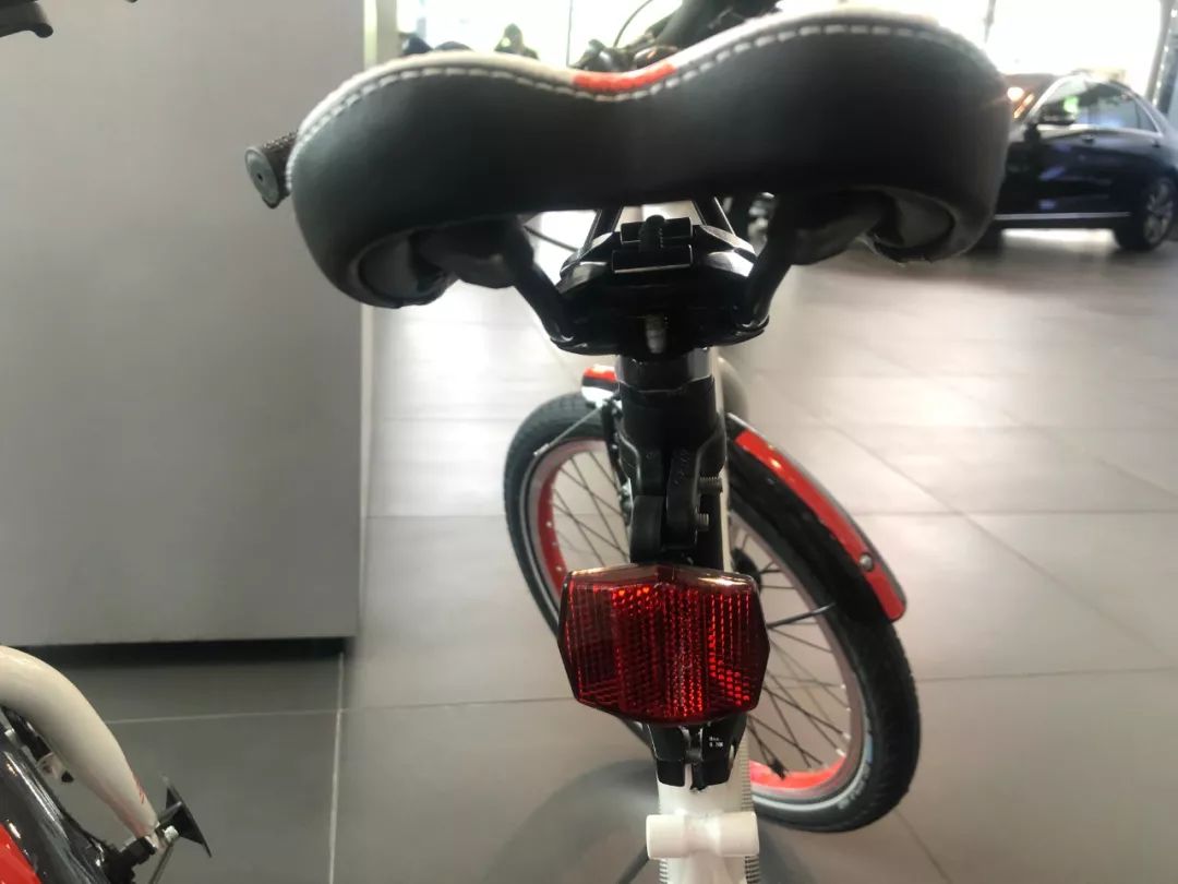 梅赛德斯奔驰原装进口amg儿童自行车