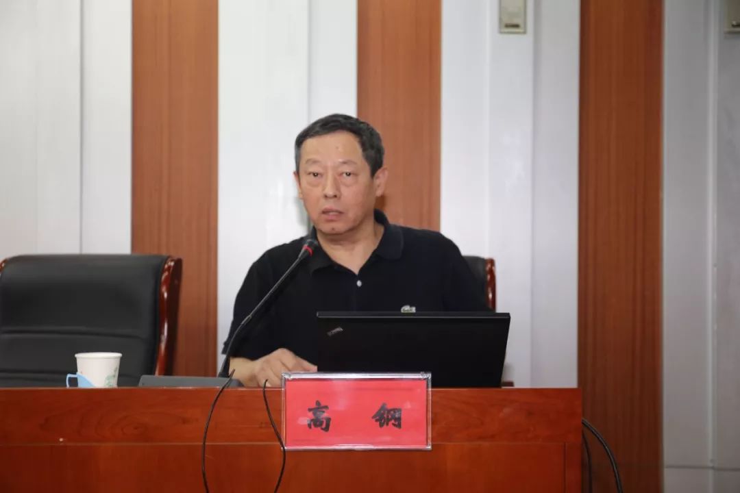 东升镇举办学习互联网环境中的舆情特点和公共危机管理辅导报告会
