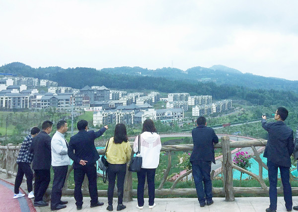 新市民服务中心,产业园区龙发服饰,沙子镇腾龙岭观景台,新市民服务