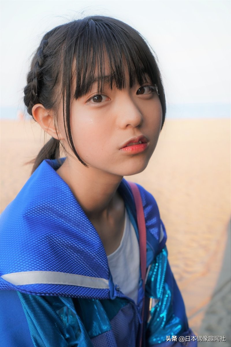 摄影欣赏15岁女孩行走神奈川三浦海岸展现青春阳光的一面