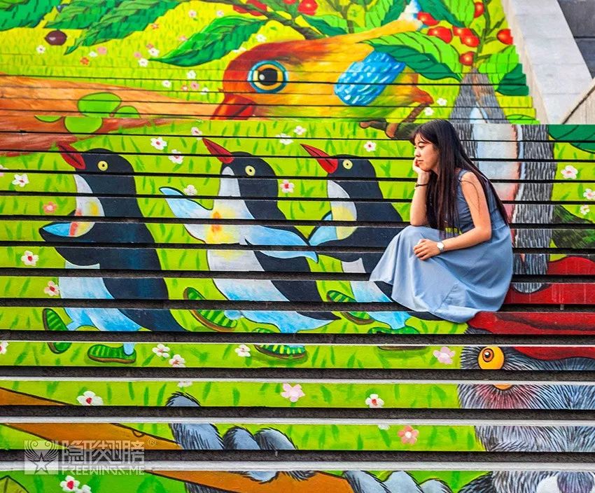 楼梯彩绘这座奇幻花园竟美成这样人们纷纷去打卡