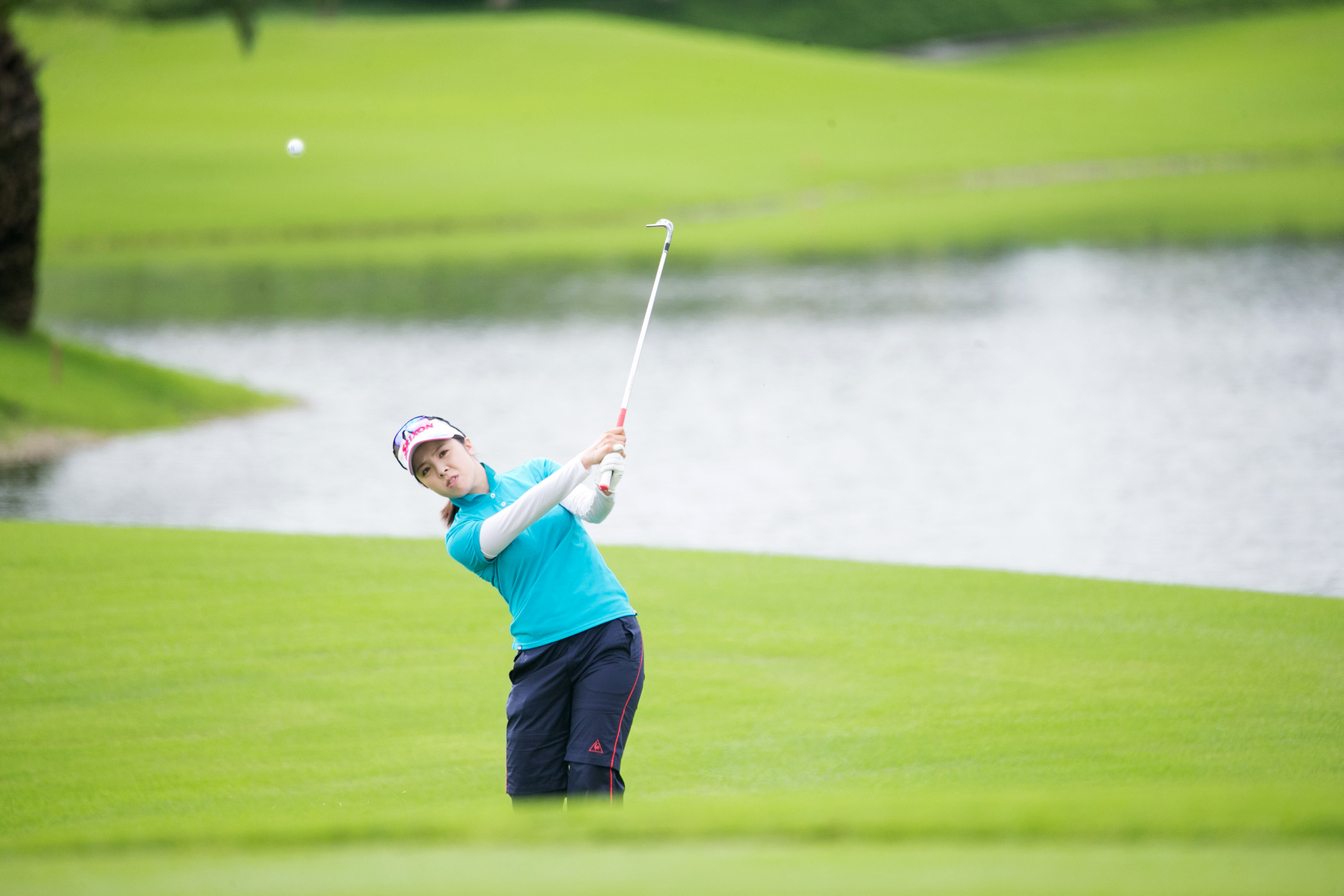 珠海金湾挑战赛次轮 张维维杜墨含夹击日本领先者_高尔夫